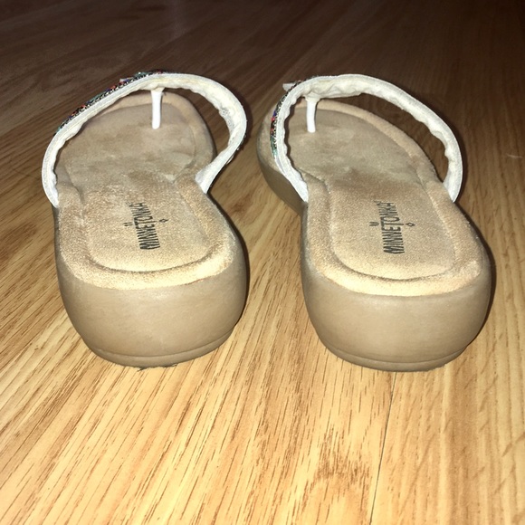 Minnetonka Leather Beaded Thong Sandals Sz 6 - Picture 6 of 8